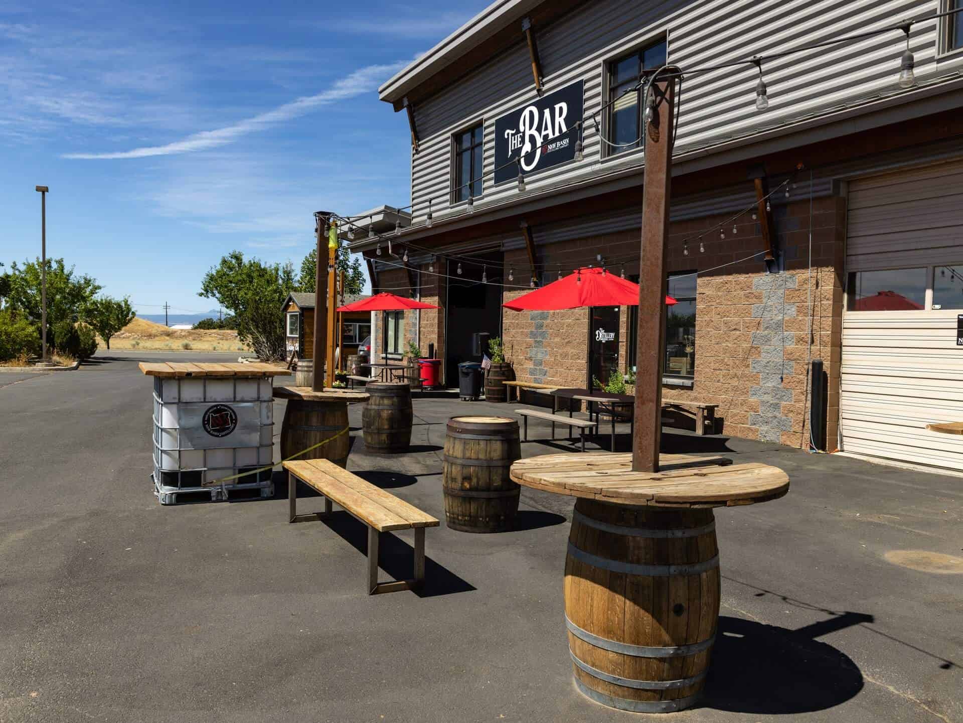 Outdoor food truck/bar area.