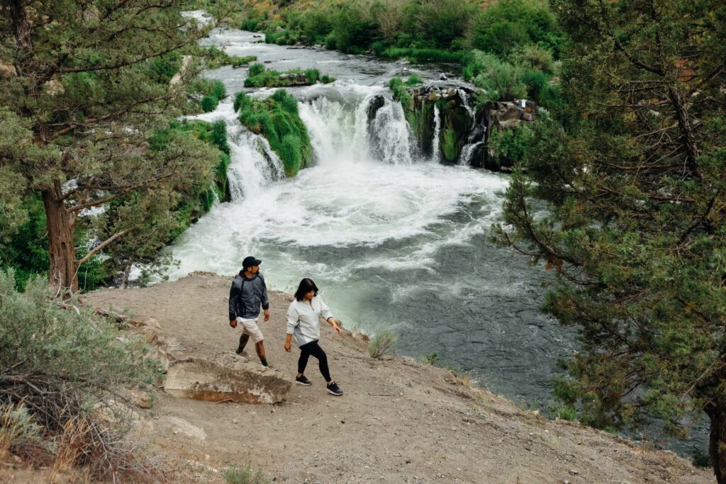 Hiking at Steelhead Falls near Redmond, Oregon