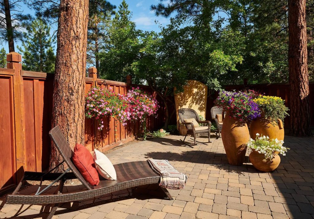 Women relaxing at Shibui Spa at FivePine Lodge in Sisters, Oregon