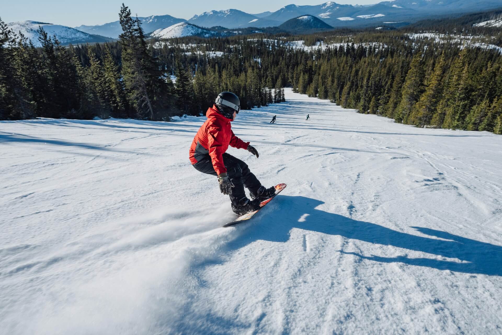 Snowboarder at Hoodoo Ski Area near Sisters, Oregon
