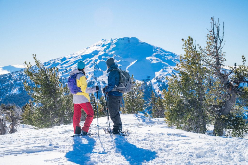 Snowshoers on Mt. Tumalo