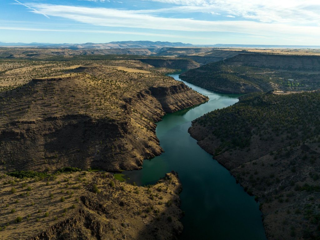 Ariel shot on a sunny day of the middle deschutes river