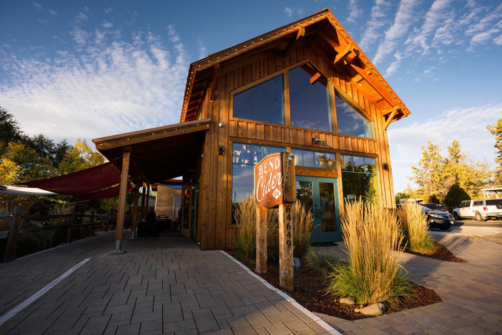 Evening at Bend Cider Co.